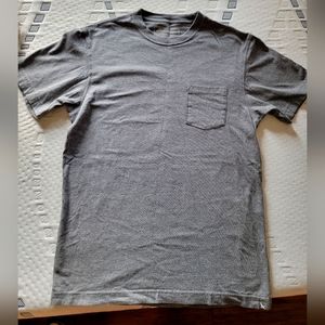 Eddie Bauer t-shirt with pocket